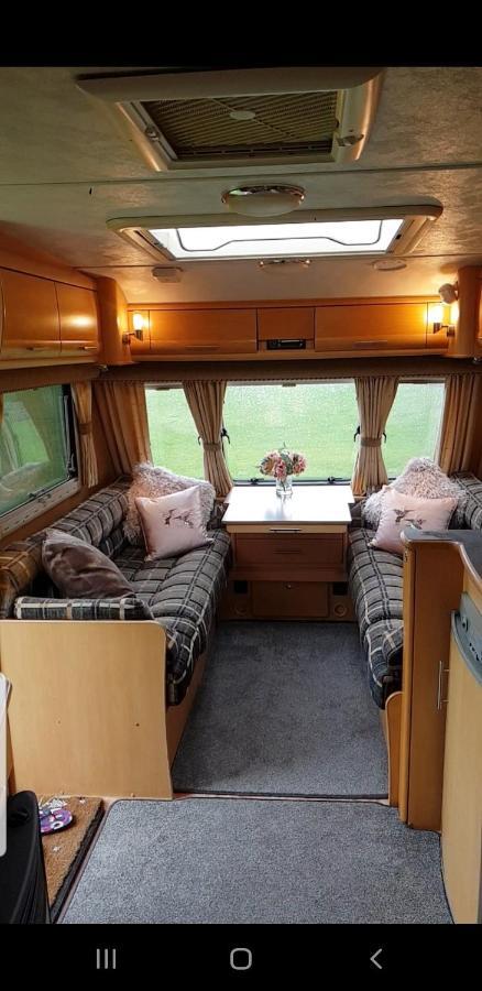 Self Contained Holiday Home Caravan Corsham Buitenkant foto