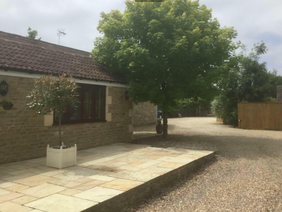Self Contained Holiday Home Caravan Corsham Buitenkant foto